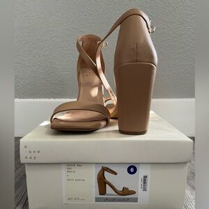 A New Day Tan Block Heels size 6